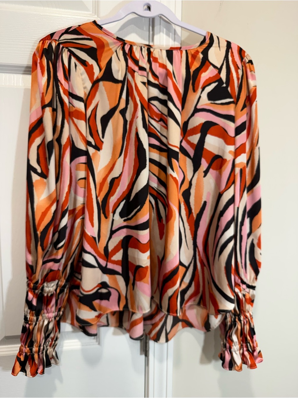 THML Abstract Swirl Print Satin Blouse Size Large Pink Orange Smocked Sleeve